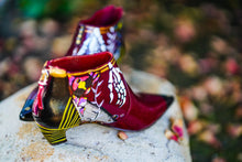 Load image into Gallery viewer, Bee