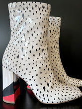 Load image into Gallery viewer, Cruella